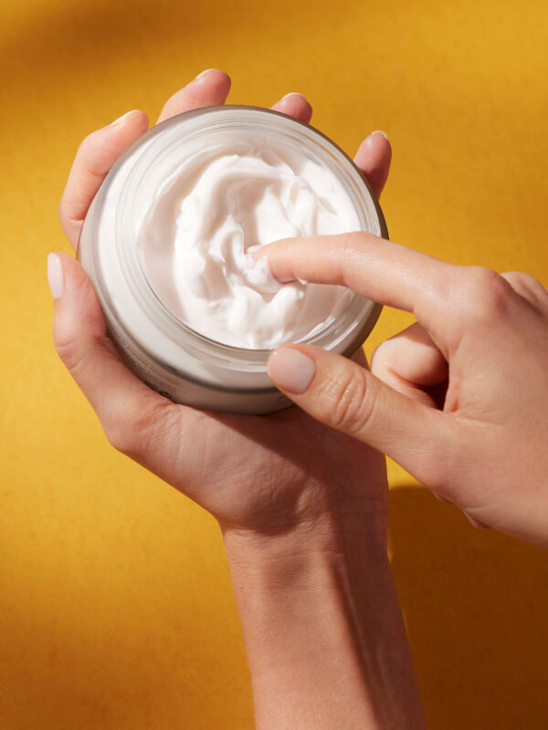 Anti‑Cellulite Cream for Firmer, Smoother Skin by elénzia